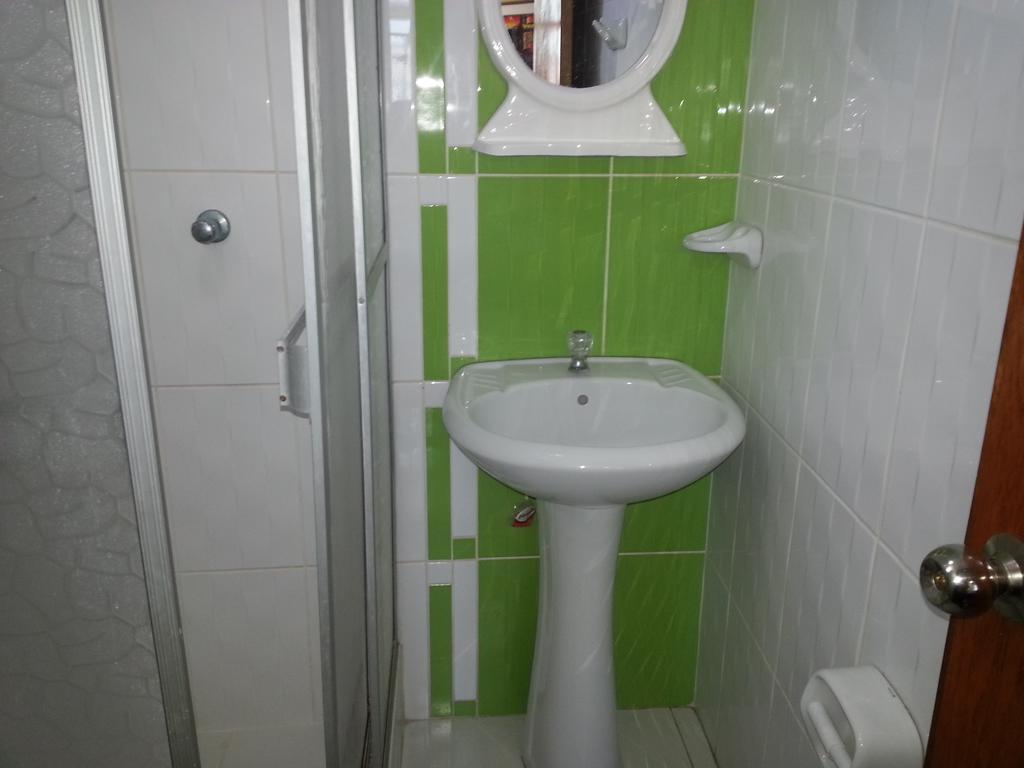 Hostal Puerto Ingles 일로 외부 사진