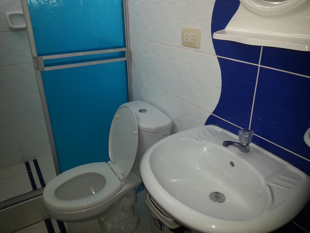 Hostal Puerto Ingles 일로 외부 사진